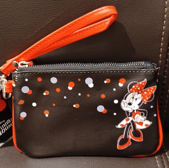 DISNEY MINNIE MOUSE WRISTLET TRAVEL MAKEUP POUCH S - Picture 1 of 6